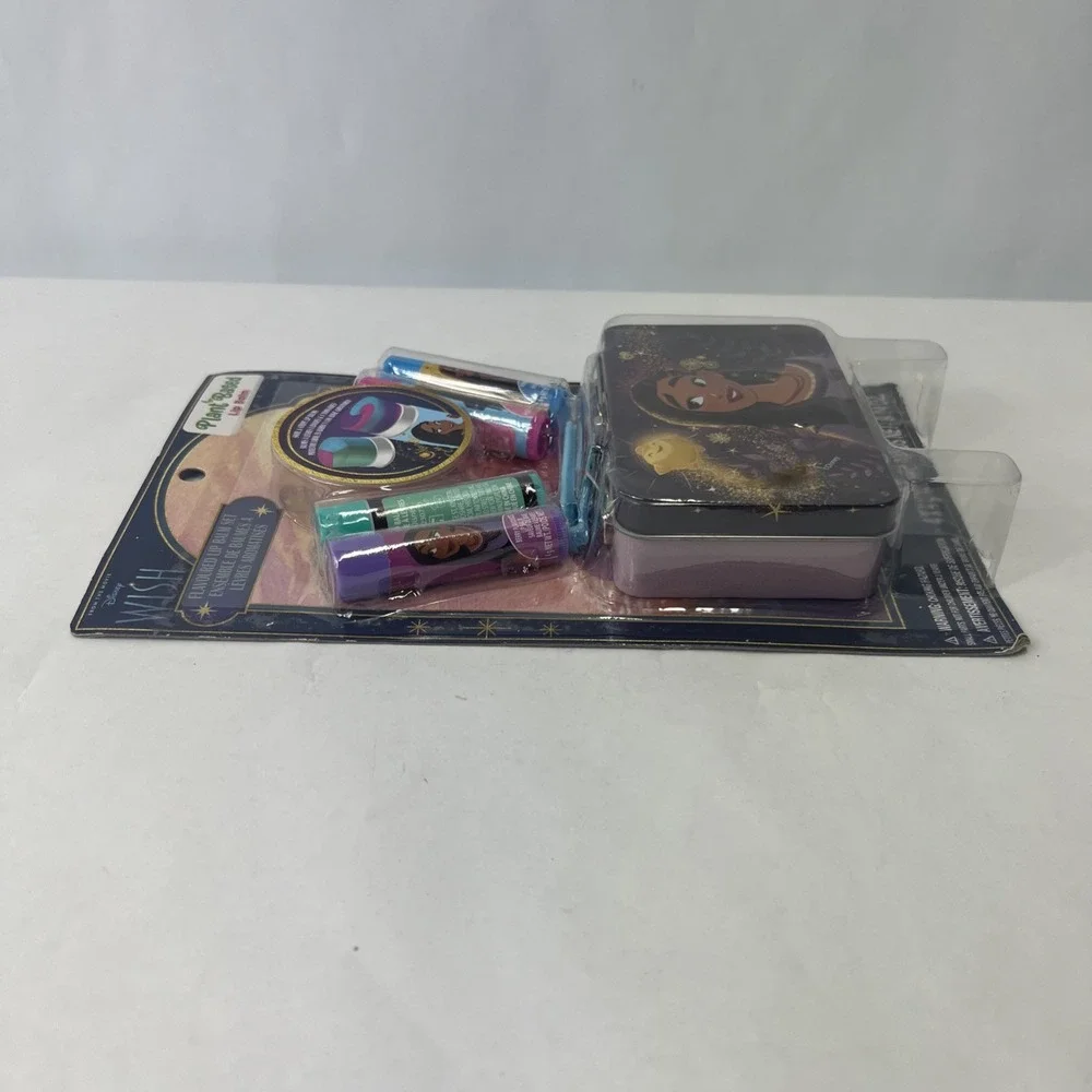 Disney Wish‎ 4 Pack Lip Balm with Tin on Card New SEALED.  Plant Based Balm.